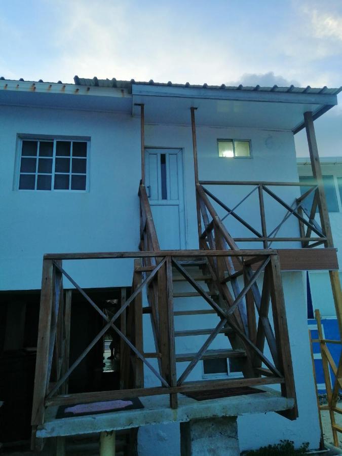 Miss Bassy'S Lodging Hotel San Andrés Екстериор снимка