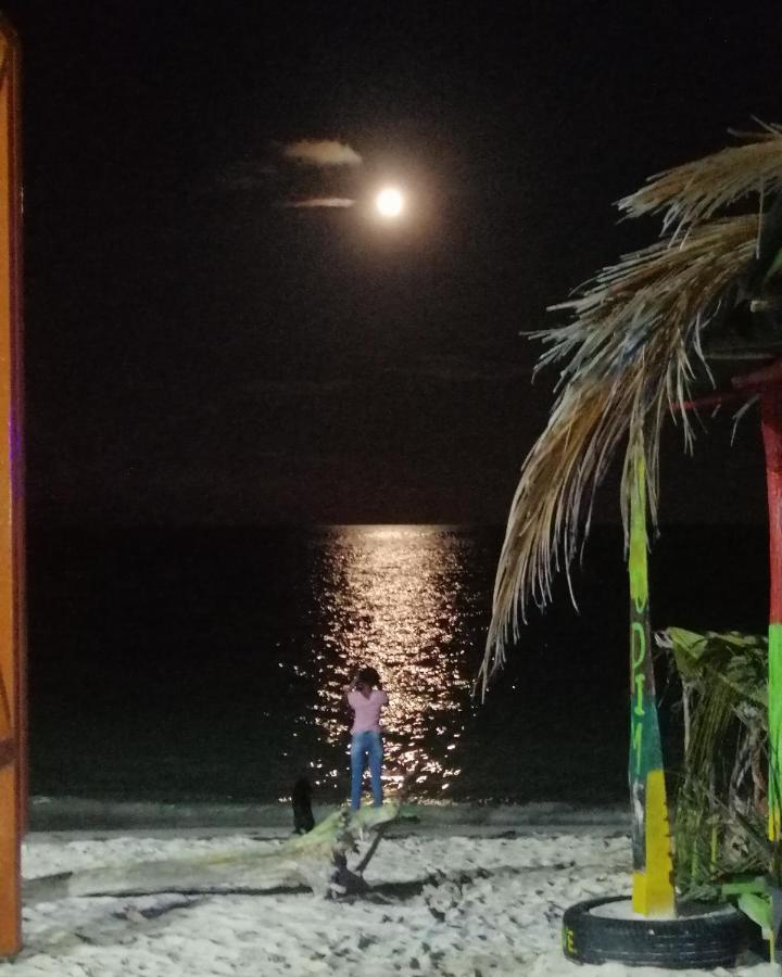 Miss Bassy'S Lodging Hotel San Andrés Екстериор снимка